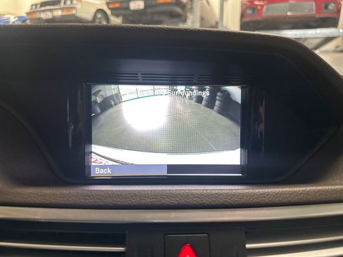 Used 2010 Mercedes-Benz E 350 4MATIC Sedan image 15