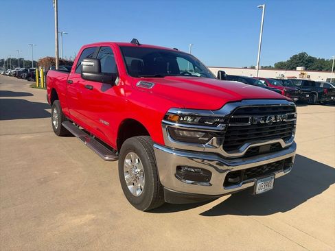 Used 2026 RAM 2500 Big Horn AWD/4WD image 4