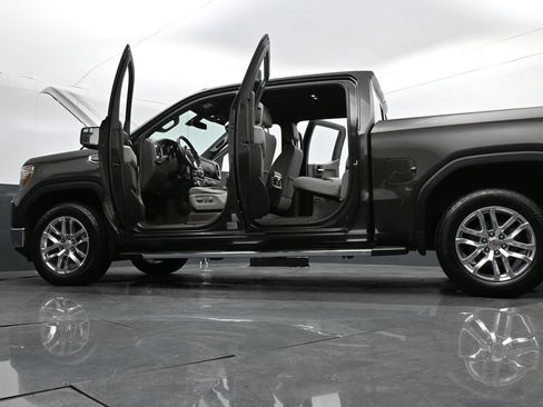 Used 2021 GMC Sierra 1500 SLT w/ SLT Premium Package AWD/4WD image 38