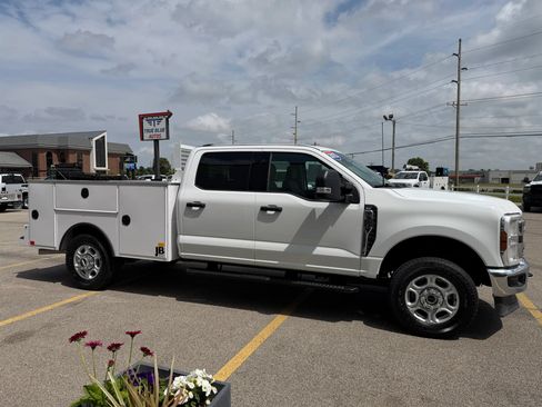Used 2025 Ford F350 XLT AWD/4WD image 10