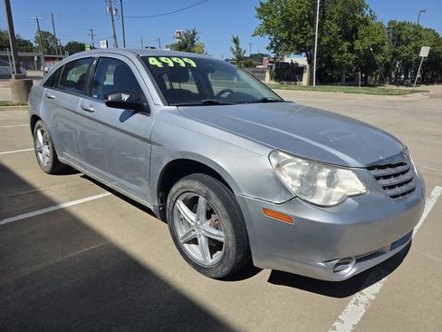 Used 2010 Chrysler Sebring Touring FWD image 32