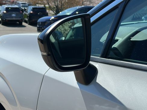 Certified 2025 Nissan Murano SL w/ Cargo Package image 11