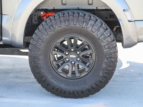 Used 2025 Ford F150 Raptor AWD/4WD image 11