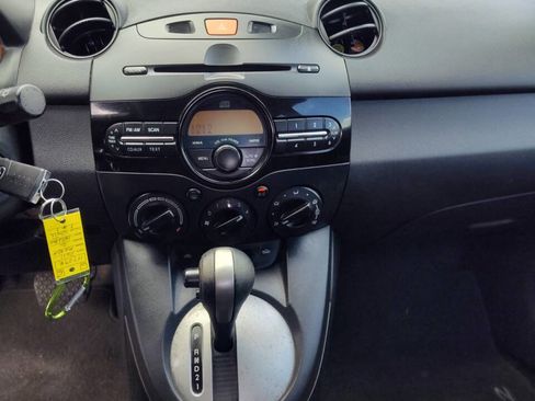 Used 2011 MAZDA MAZDA2 Sport image 11