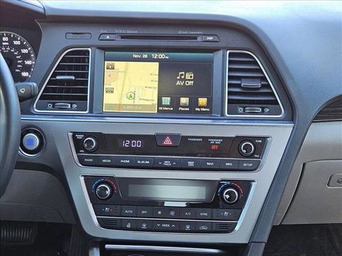 Used 2016 Hyundai Sonata Limited w/ Option Group 05 image 12