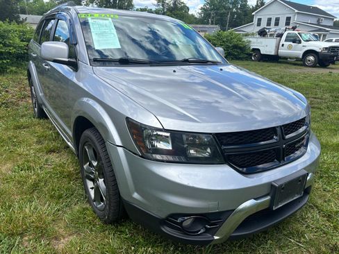 Used 2016 Dodge Journey Crossroad w/ Popular Equipment Group FWD image 3