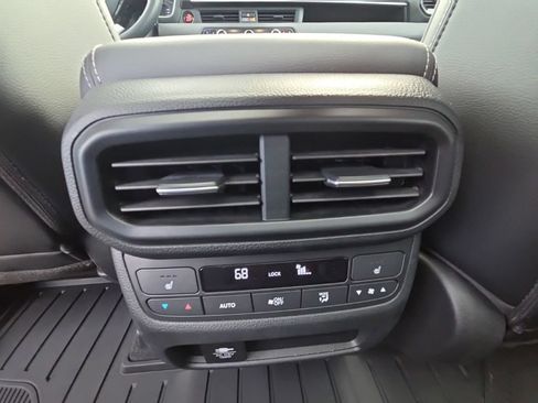 Used 2024 Honda Pilot Elite image 20