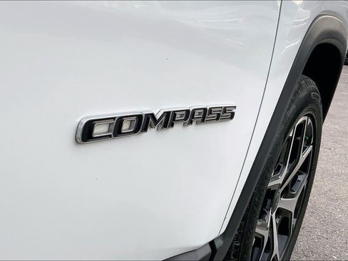 Used 2025 Jeep Compass Limited AWD/4WD image 8