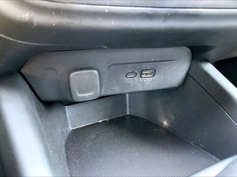Used 2025 Chevrolet Trax LS FWD image 28