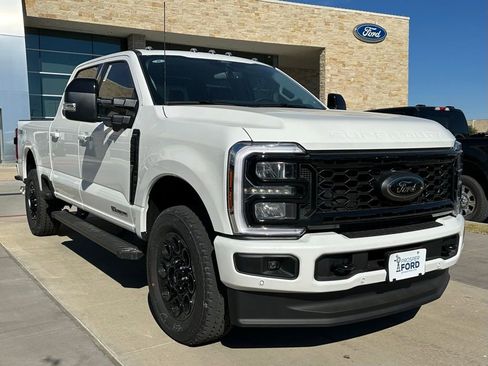 New 2026 Ford F250 Lariat w/ Black Appearance Package image 45