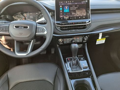 New 2026 Jeep Compass Latitude AWD/4WD image 24