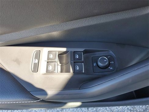 Certified 2023 Volkswagen Jetta S image 21