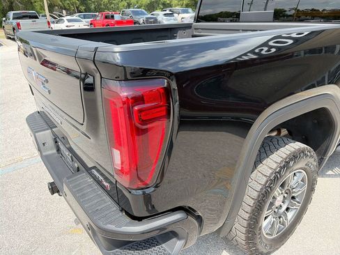 Used 2024 GMC Sierra 1500 AT4 w/ Technology Package AWD/4WD image 31