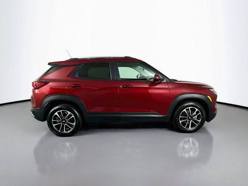 Used 2024 Chevrolet TrailBlazer LT w/ LT Cold Weather Package FWD image 17