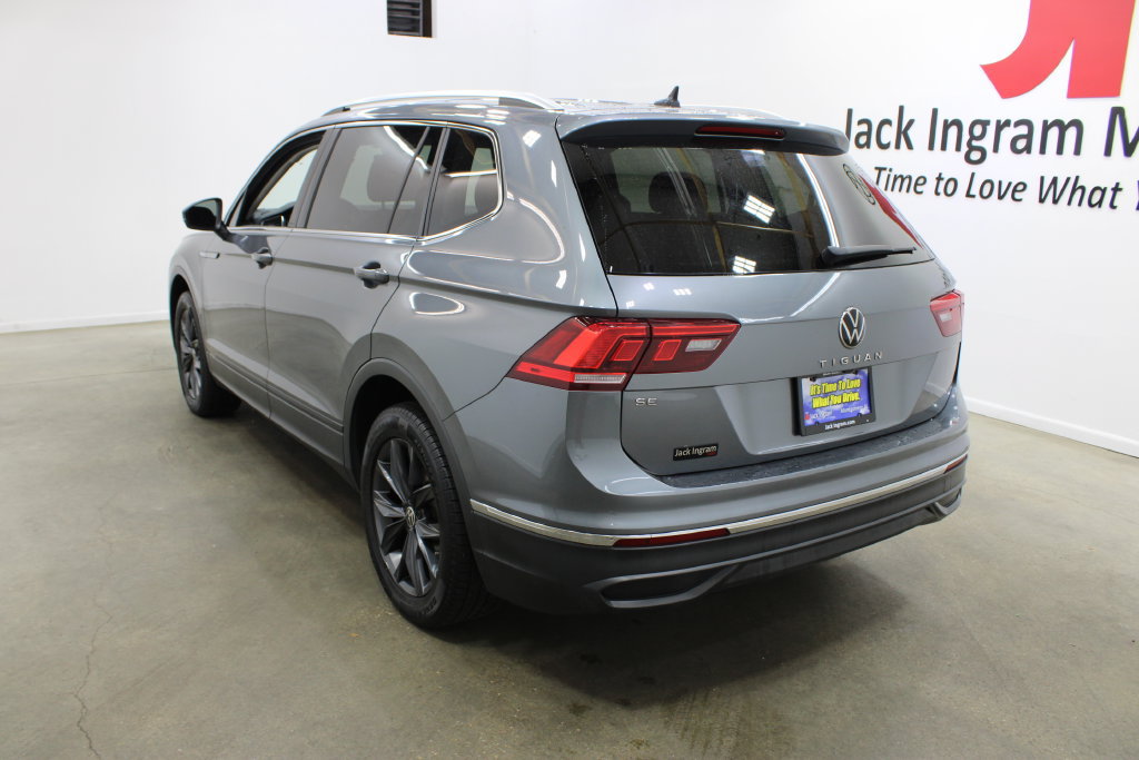 Used 2023 Volkswagen Tiguan SE FWD image 3