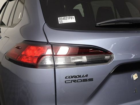 Used 2024 Toyota Corolla Cross AWD Hybrid image 13