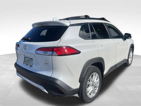 Used 2023 Toyota Corolla Cross LE w/ Moonroof Package AWD/4WD image 6