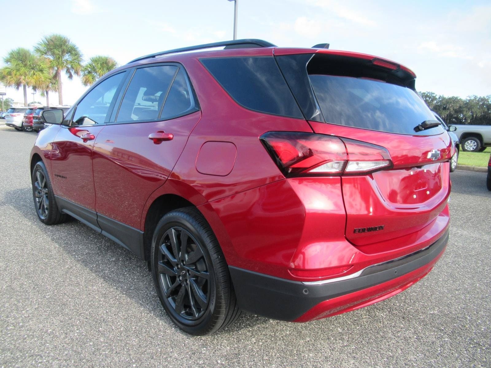 Certified 2023 Chevrolet Equinox RS FWD image 5