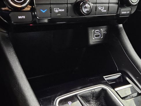 Used 2025 Jeep Compass Latitude AWD/4WD image 16