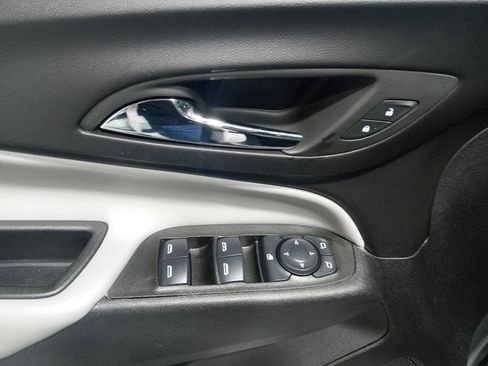 Used 2024 Chevrolet Equinox LT AWD/4WD image 11