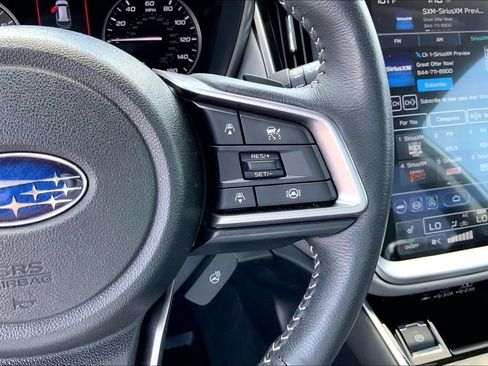 Used 2025 Subaru Outback Limited AWD/4WD image 12