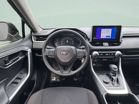 Used 2023 Toyota RAV4 LE AWD/4WD image 14