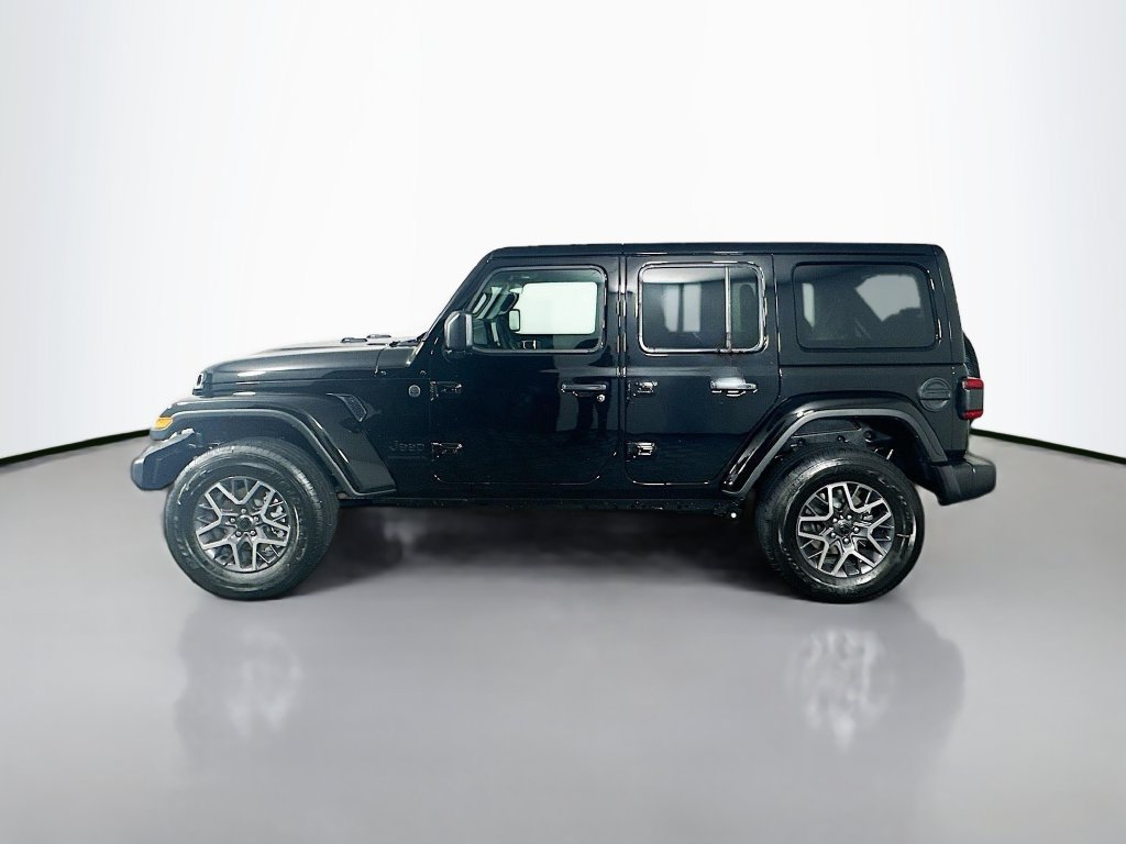 New 2025 Jeep Wrangler Unlimited Sahara AWD/4WD image 4