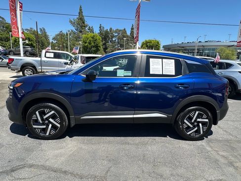 Used 2026 Nissan Kicks SV FWD image 3