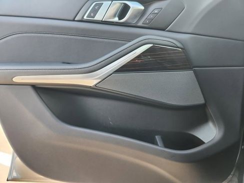 Used 2025 BMW X5 xDrive40i w/ Premium Package image 21