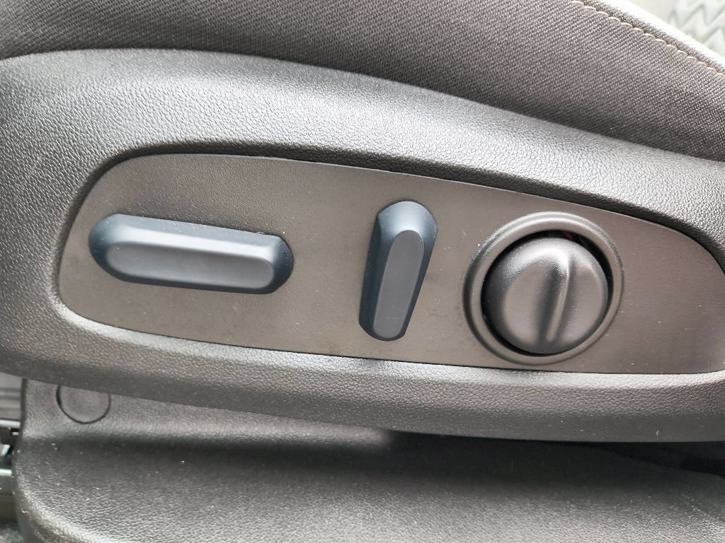 Used 2024 Chevrolet Equinox LS w/ LS Convenience Package FWD image 11