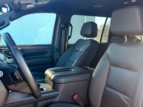 Used 2022 Chevrolet Suburban LT image 20