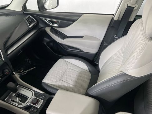 Used 2023 Subaru Forester Premium image 23