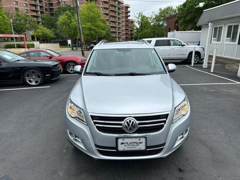 Used 2011 Volkswagen Tiguan S AWD/4WD image 2