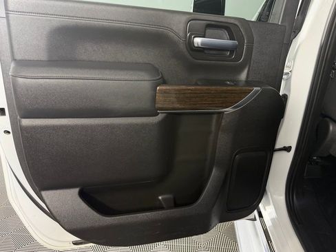 Used 2023 GMC Sierra 2500 SLE w/ SLE Value Package; image 28