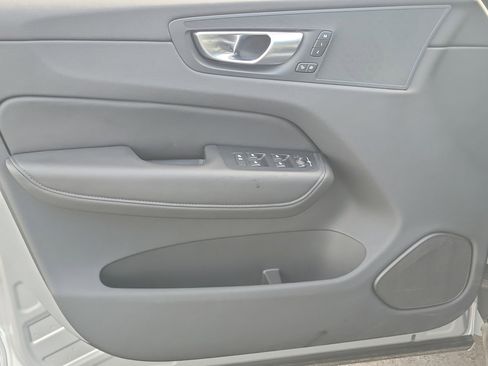 Certified 2025 Volvo XC60 B5 Plus image 14