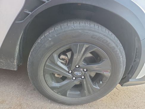 Used 2024 Subaru Crosstrek 2.0i w/ Crosstrek Mirror Package image 2