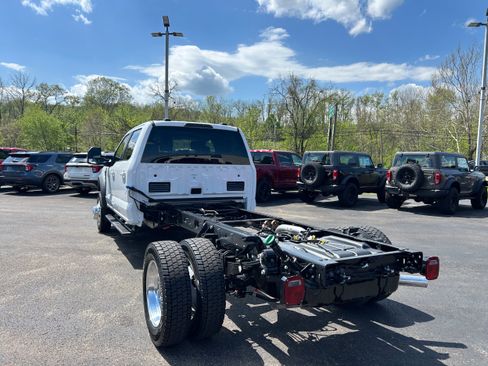 New 2026 Ford F550 4x4 Crew Cab image 10