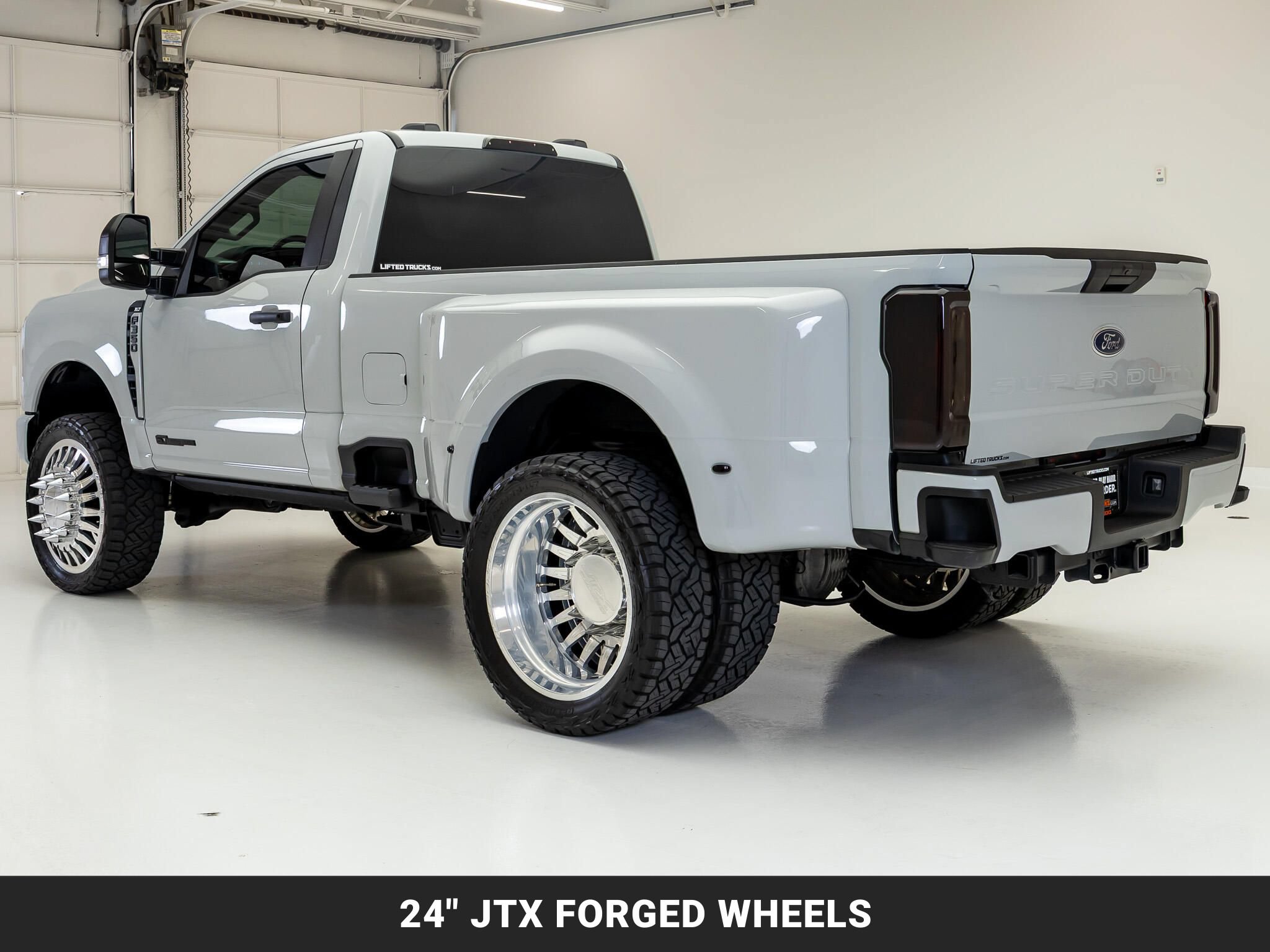 Used 2025 Ford F350 XLT AWD/4WD image 6