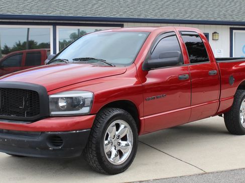 Used 2006 Dodge Ram 1500 Truck SLT RWD image 1