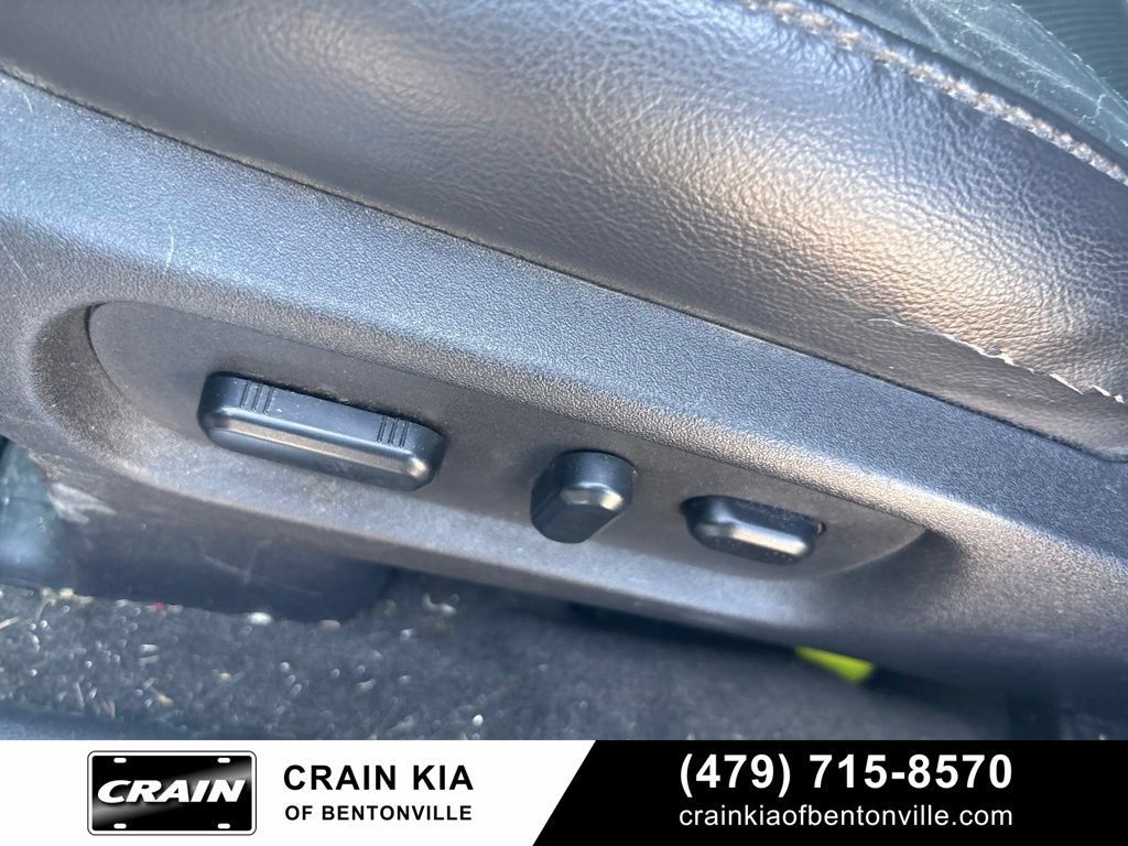 Used 2014 Ford Explorer Limited w/ Equipment Group 301A FWD image 12
