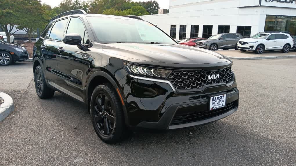 Used 2022 Kia Sorento S w/ Panoramic Sunroof Package AWD/4WD image 6