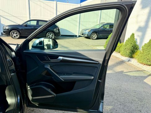 Used 2021 Audi SQ5 Premium Plus w/ Premium Plus Package image 25