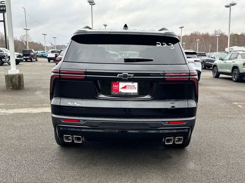 New 2026 Chevrolet Traverse LT w/ Enhanced Driving Package FWD image 5