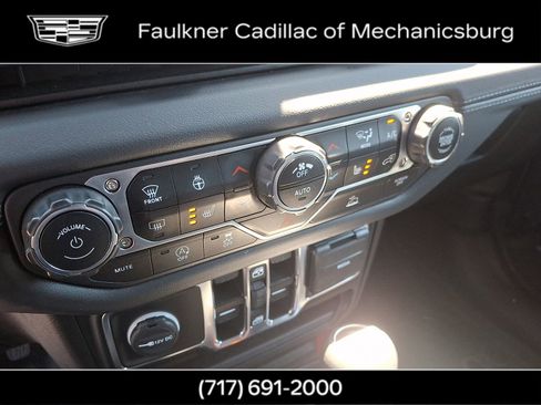 Used 2024 Jeep Wrangler Unlimited Sahara w/ Technology Group AWD/4WD image 15