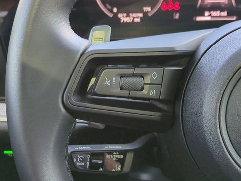 Used 2025 Porsche Cayenne image 24