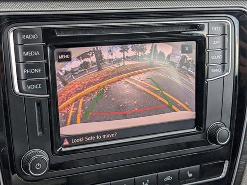 Used 2018 Volkswagen Passat 2.0T SE image 13