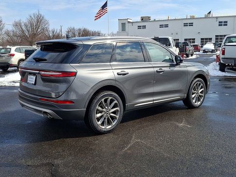 Used 2022 Lincoln Corsair AWD w/ Premium Package image 9