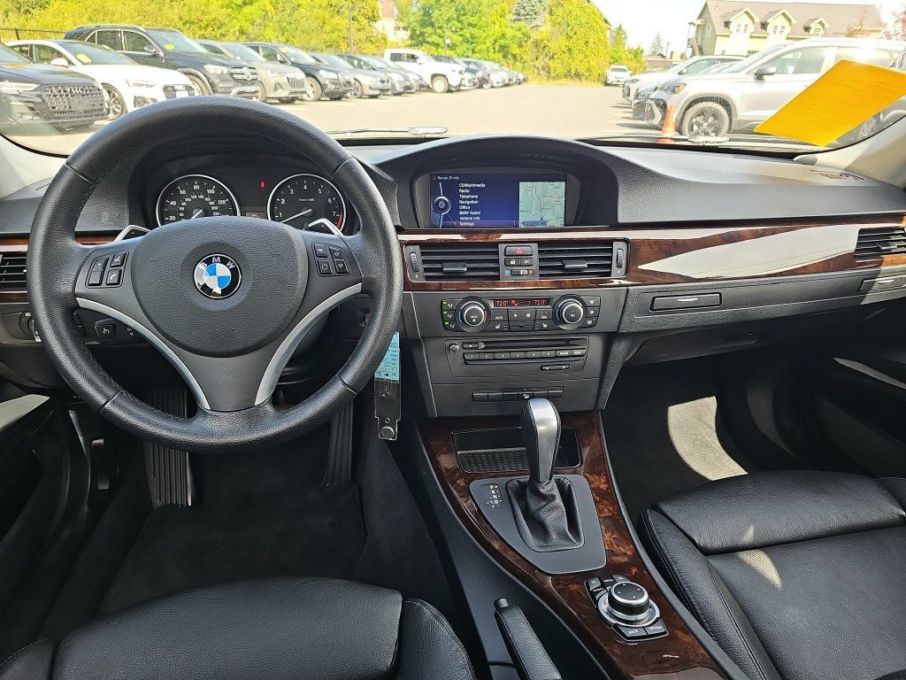 Used 2011 BMW 335i xDrive Sedan AWD/4WD image 12