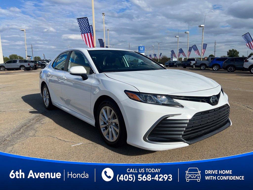 Used 2024 Toyota Camry LE FWD image 3