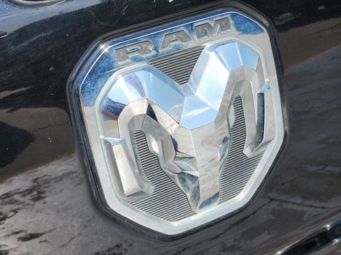 Used 2019 RAM 1500 Big Horn AWD/4WD image 11
